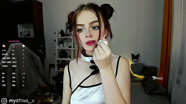 Snapshot of EliyaX chatting on October 4, 1:50 pm EliyaX online show from October 4, 1:50 pm