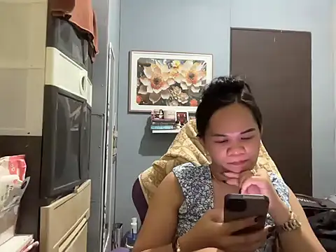 SophiaCourthaway online show from November 9, 11:00 pm