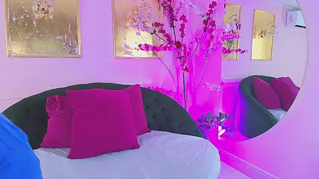 scarlette69 online show from April 1, 7:55 pm