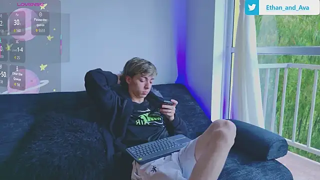 ethan and ava online show from October 12, 12:51 pm