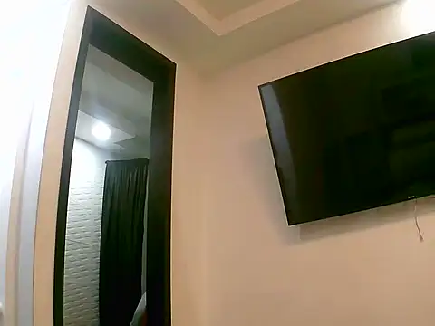 VittoriaTaylor online show from April 11, 11:19 pm