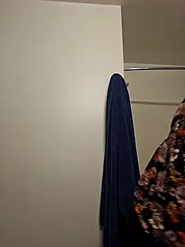 CorgiGodez98 online show from November 25, 7:43 am