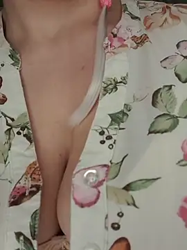 Snapshot of Anesteishen chatting on November 25, 5:04 pm Anesteishen online show from November 25, 5:04 pm