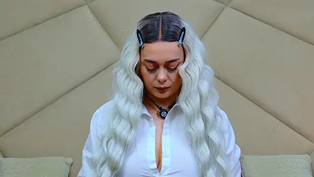 ChloeFrost online show from February 11, 6:37 am