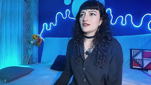 JeanneSabatier online show from April 1, 7:44 pm