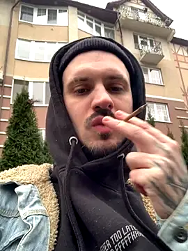 AssHunter4k online show from December 18, 11:59 am