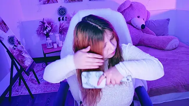 DiaAngell online show from April 24, 8:33 pm