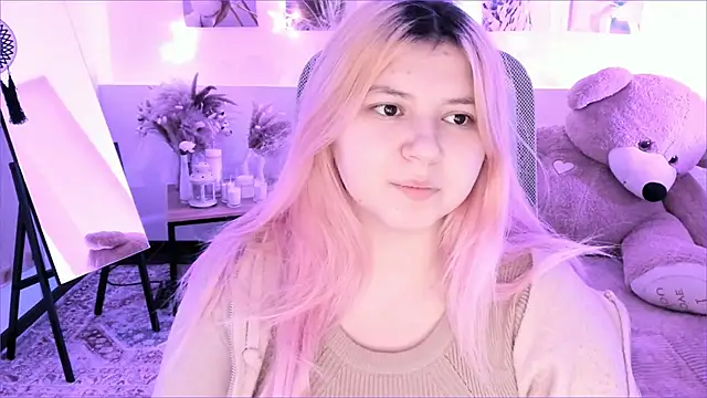 DiaAngell online show from February 8, 7:28 pm