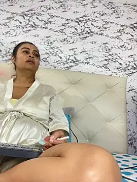 Lili  taylor online show from December 5, 6:35 am