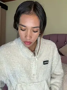 zoe storm online show from April 15, 12:33 am