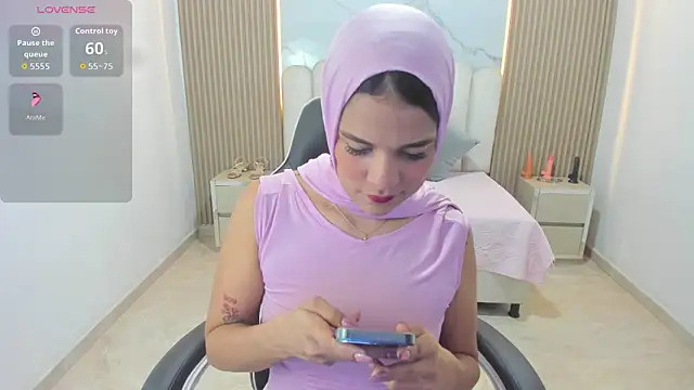 Zulema hamdi online show from April 4, 11:53 am