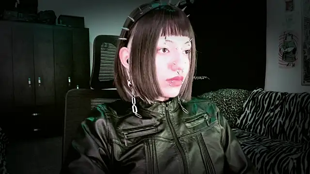 roxy toxic online show from April 28, 1:25 am