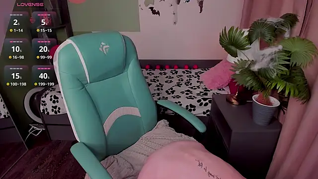 eva fale online show from November 4, 4:12 pm