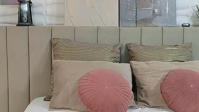 Elly Ross online show from November 23, 5:10 am