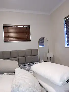 Godessofpleasxa online show from December 3, 7:22 am