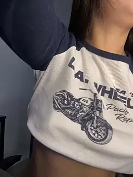 astrid  online show from November 7, 12:22 pm