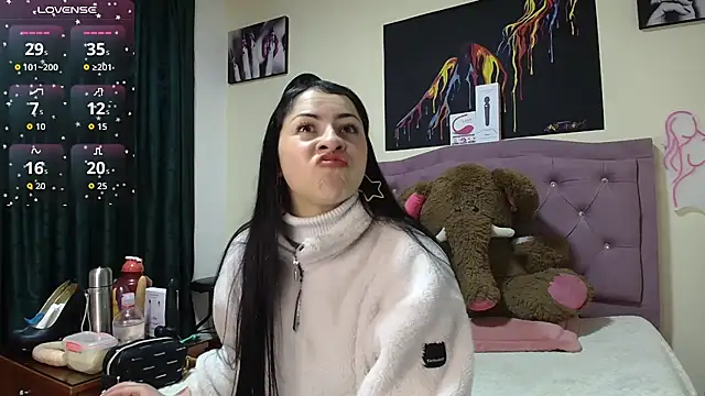 Emmie Hot online show from January 19, 12:12 pm