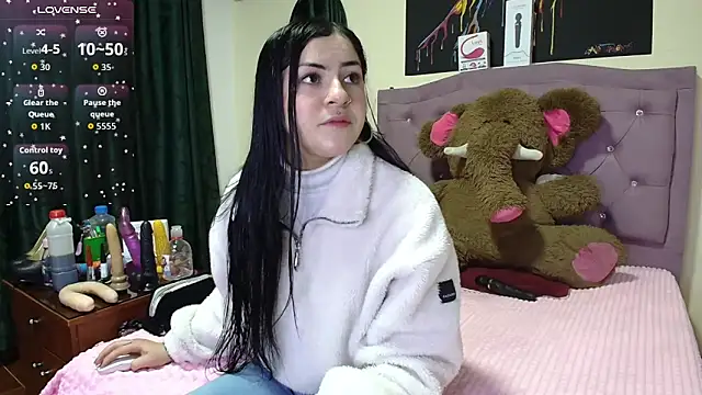 Emmie Hot online show from March 12, 11:57 am