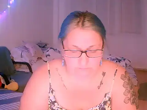 mayamayx online show from December 4, 6:19 pm