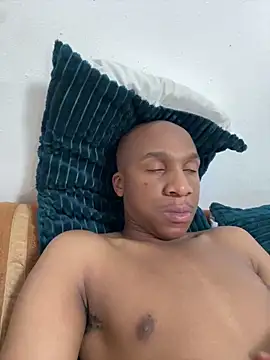 Phoenixxxx01 online show from January 18, 7:32 pm