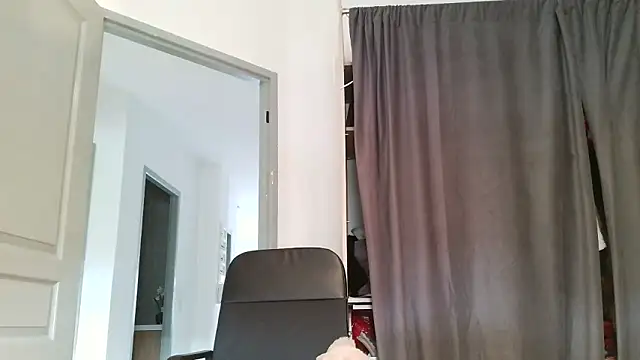 serena  vedette online show from March 6, 9:26 am