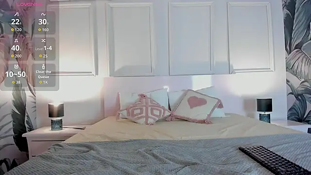 HannaaMiller online show from September 17, 3:04 am