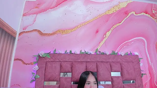 scarlett  evans  online show from October 27, 6:24 pm