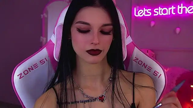 BeverlyMost online show from December 3, 6:32 pm