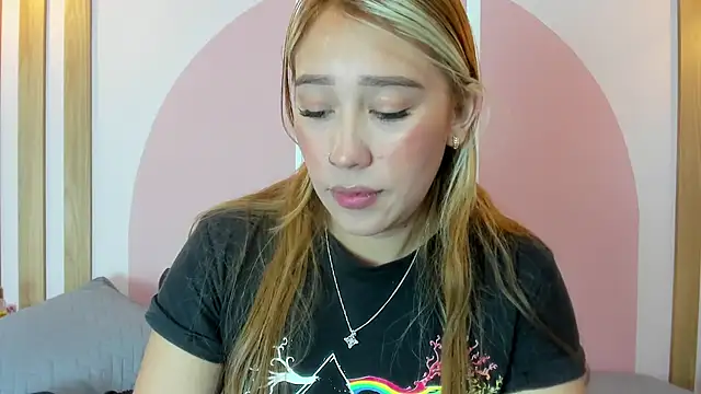 Lannajansen online show from April 4, 3:22 pm