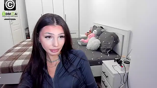 HelenShawn online show from December 3, 9:39 pm