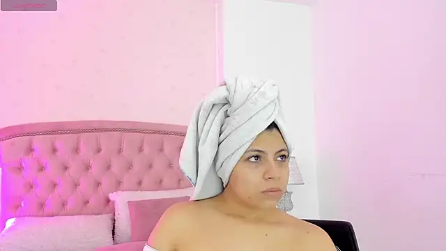 Kendall  Fox online show from November 11, 6:42 am