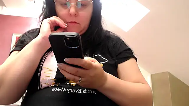 Wetandnaughtyxx online show from April 18, 7:22 am