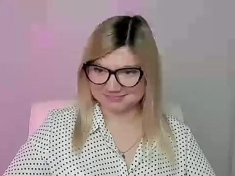 Lola moree online show from October 13, 12:30 pm