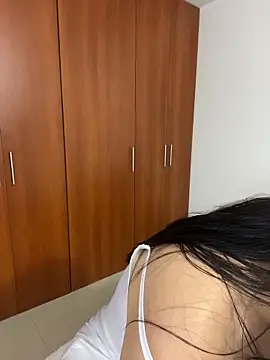 eileensophi online show from March 23, 4:29 am