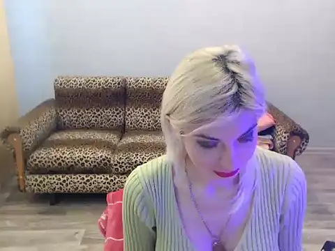 SexyBeatriice online show from January 10, 7:46 am