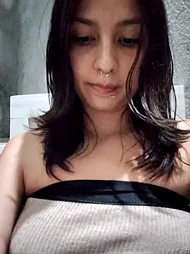 Maiden-Hot online show from April 5, 7:29 am