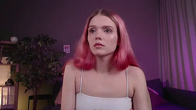 Gretchen Mol online show from November 5, 7:35 am