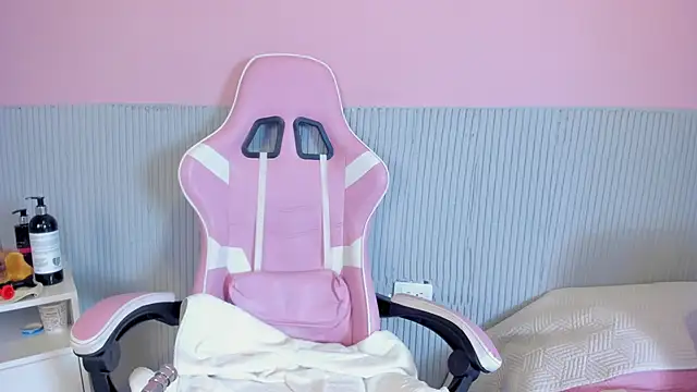 yeikafoxy online show from February 20, 11:23 am