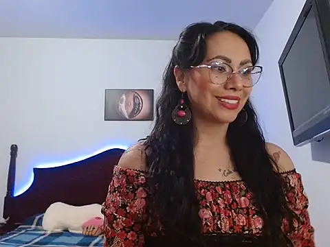 AloLovely  online show from May 15, 3:11 am