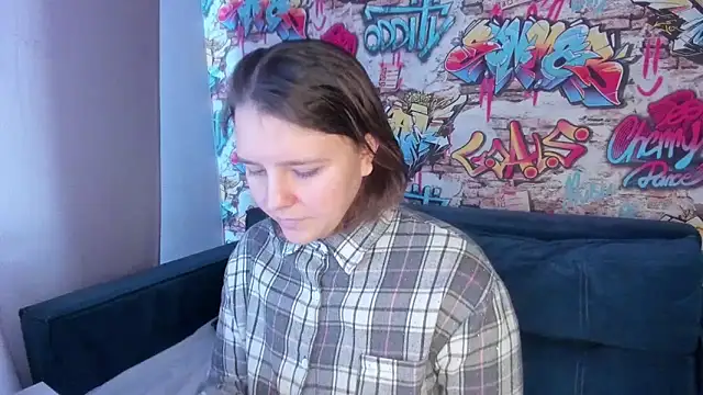 Jenny Jimmy online show from April 14, 9:31 am