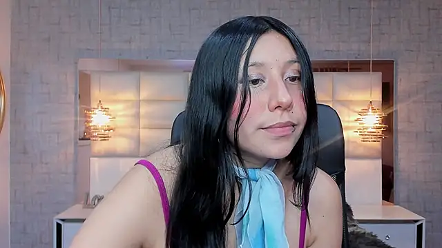 Nohemi louse online show from November 19, 7:03 pm