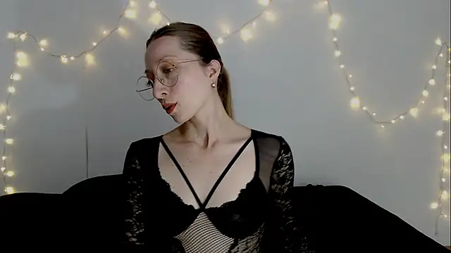 Carlin Diaz online show from March 23, 11:22 pm