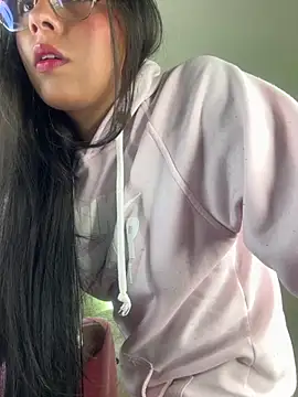 megan cl online show from November 4, 4:39 am