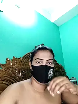 Snapshot of monekhan123 chatting on October 28, 4:24 pm monekhan123 online show from October 28, 4:24 pm