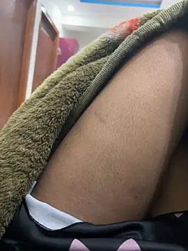 PAYAL SONI  online show from January 16, 4:47 pm