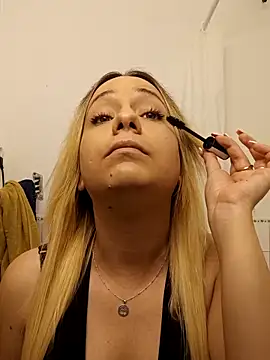 Mia RainX online show from April 6, 10:05 am