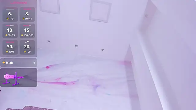 Lia Guzman online show from September 30, 4:07 am