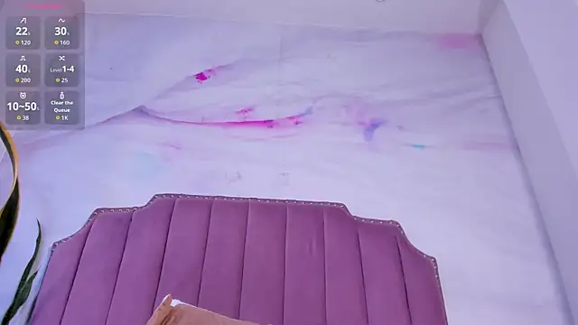 Lia Guzman online show from December 22, 4:26 am