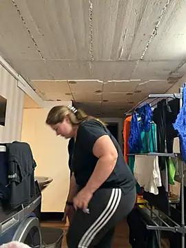 Lars-Lola online show from March 12, 3:37 pm