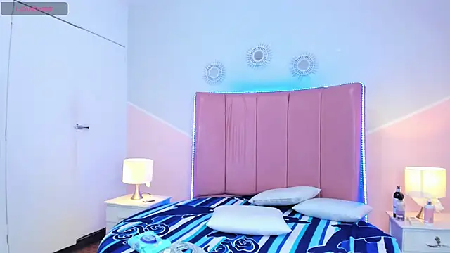 Liiam smith  online show from January 12, 6:13 pm